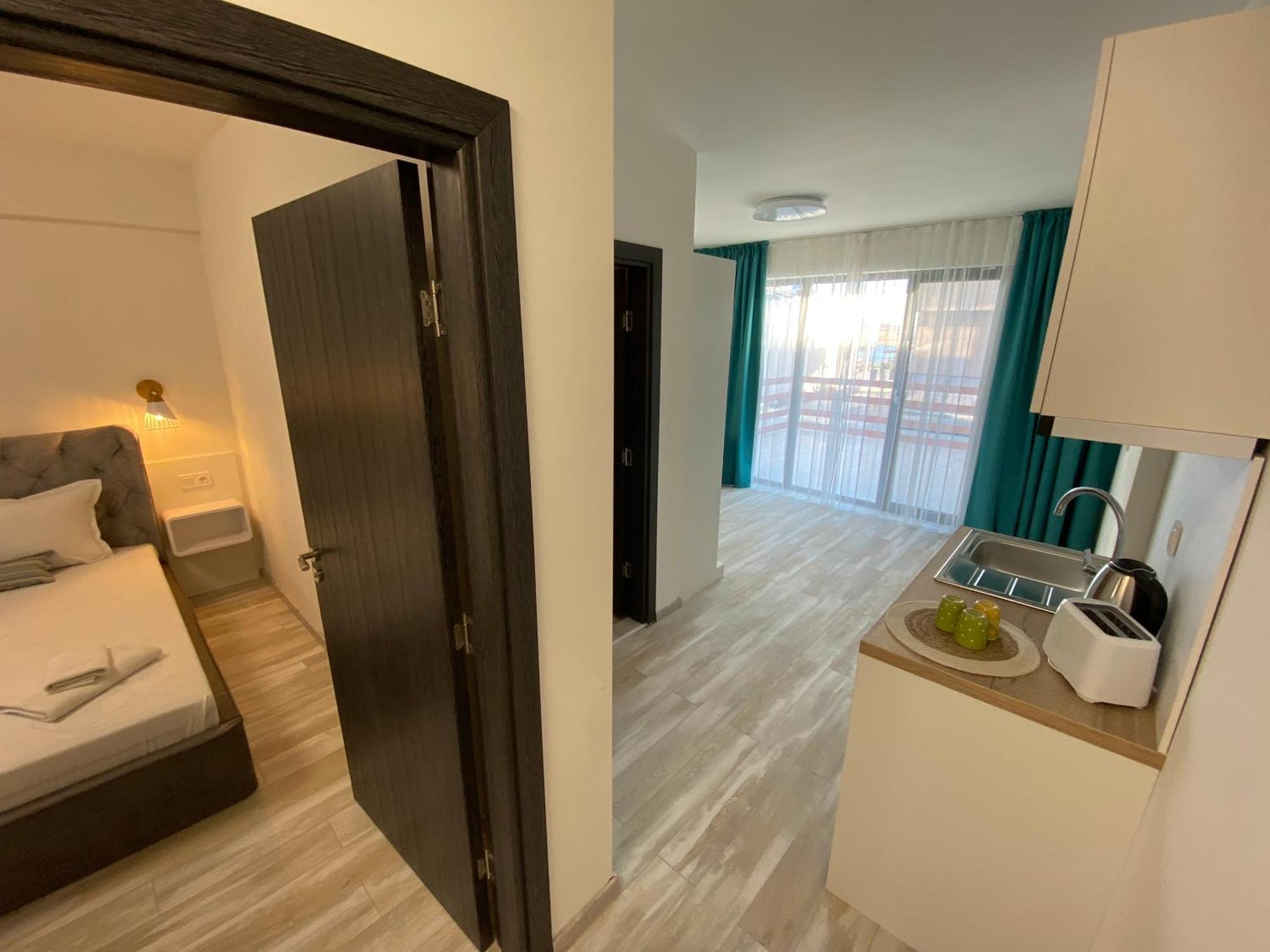 Opalium Beach Front Suites Potos Exterior foto