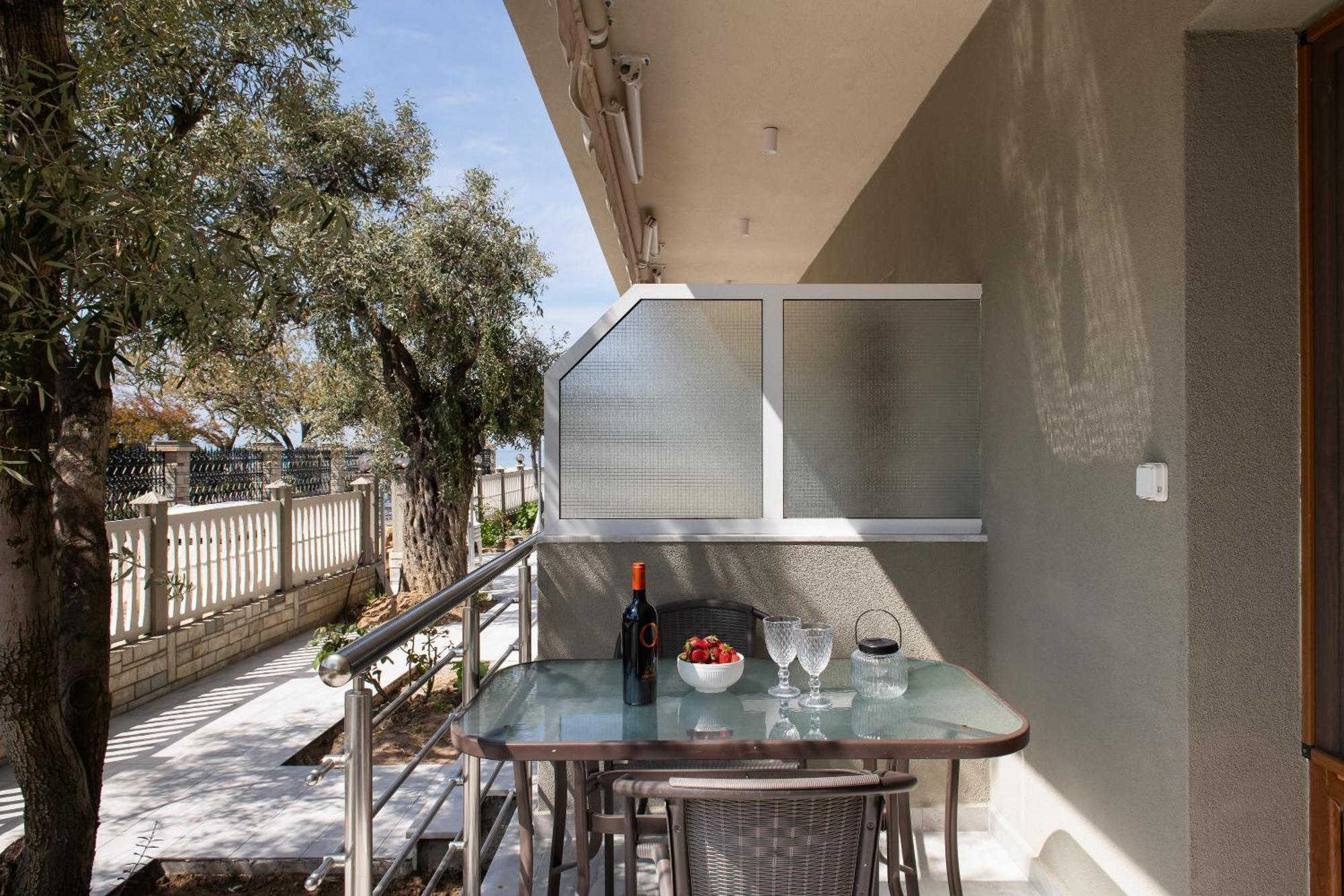 Opalium Beach Front Suites Potos Exterior foto