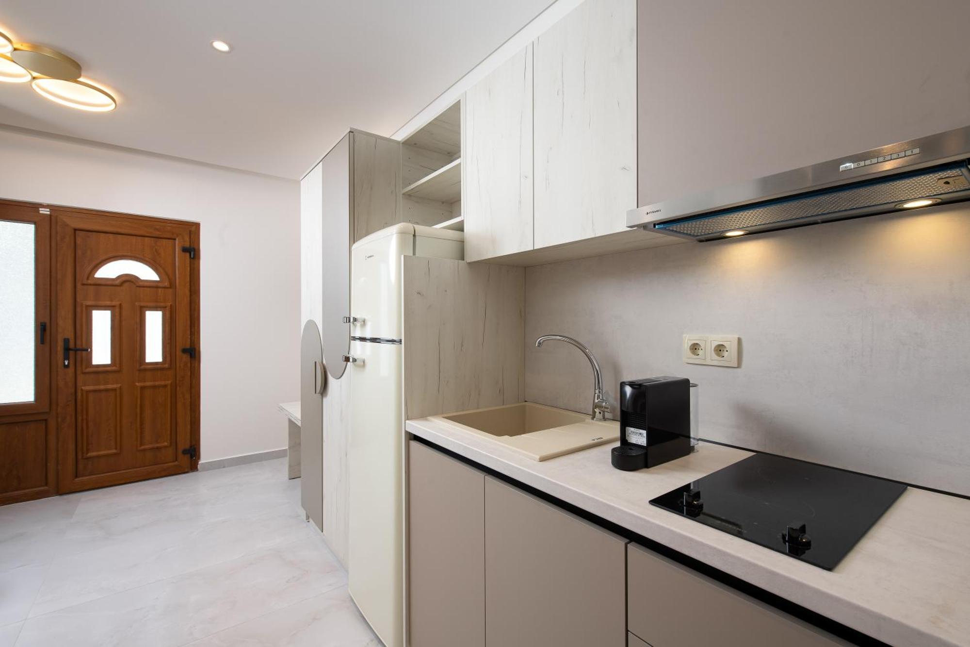 Opalium Beach Front Suites Potos Exterior foto